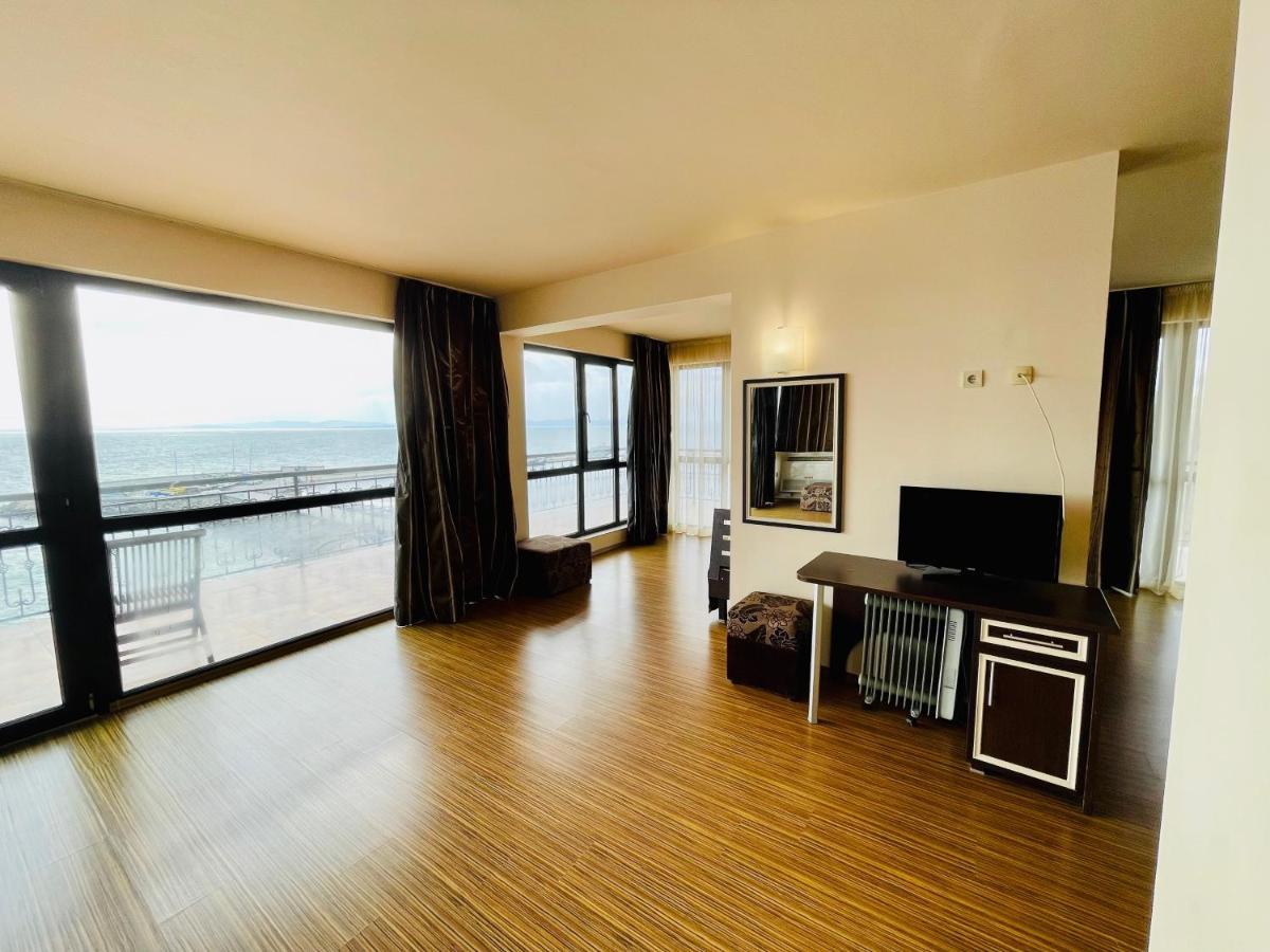 At The American'S Hotel Pomorie Exterior photo