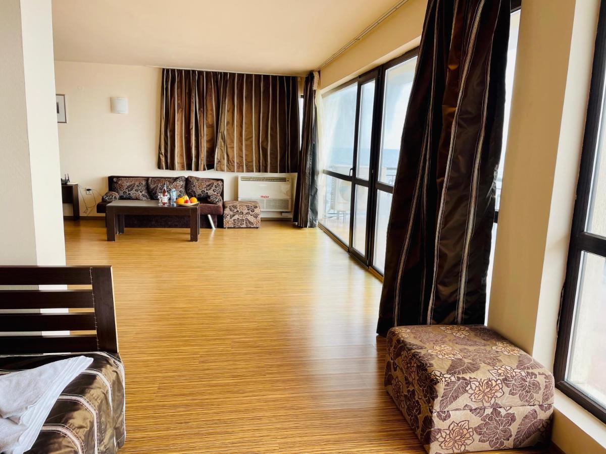 At The American'S Hotel Pomorie Exterior photo