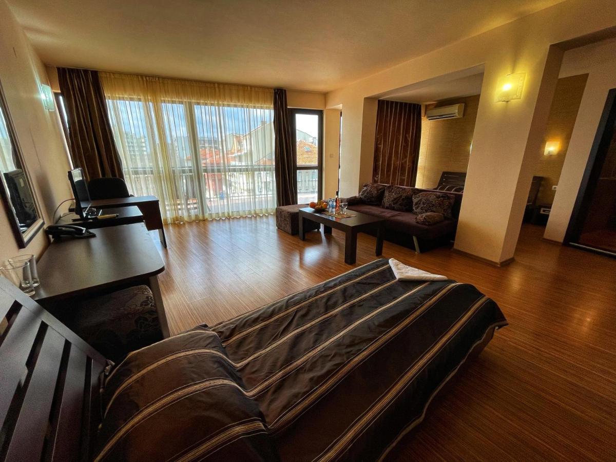 At The American'S Hotel Pomorie Exterior photo