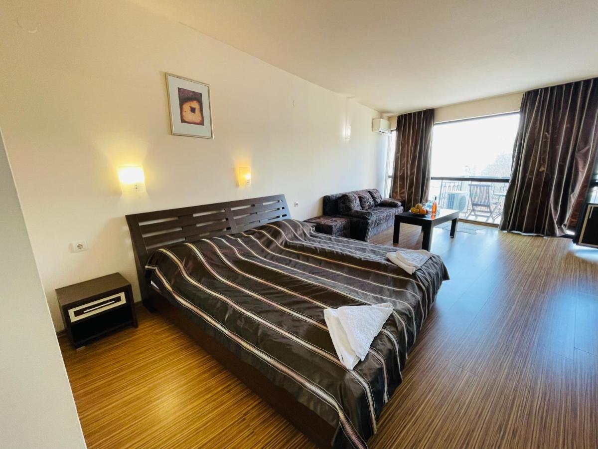 At The American'S Hotel Pomorie Exterior photo