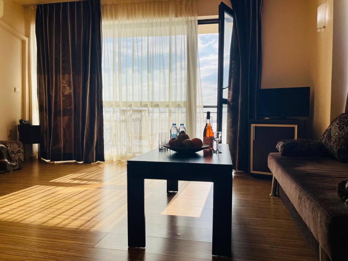 At The American'S Hotel Pomorie Exterior photo